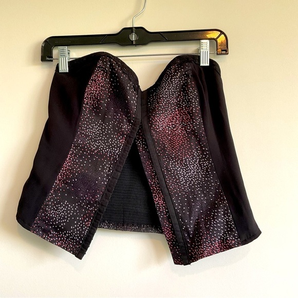 Kimchi Blue Tops - Kimchi Blue Corset Size M. Beautiful Design. Clubbing or Paired with undershirt.